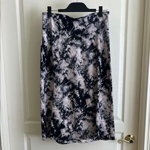 Sanctuary Black and Pink Patterned Pencil Skirt